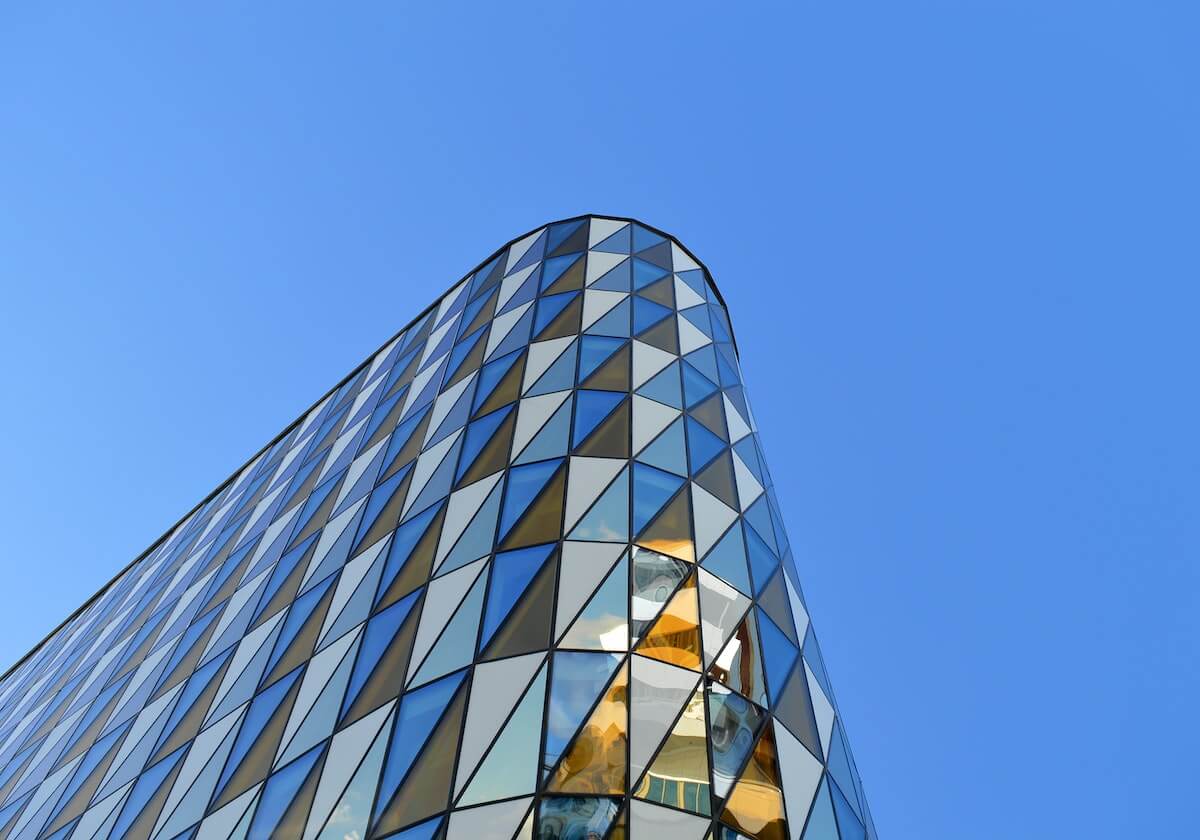 开云体育-新华视评：警惕论文“唯头衔”之风异化学术生态